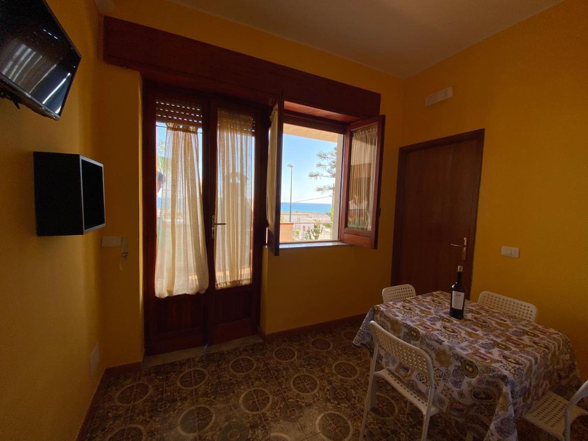 Sea View - Beautiful Private Terrace With Bbq Apartment Triscina