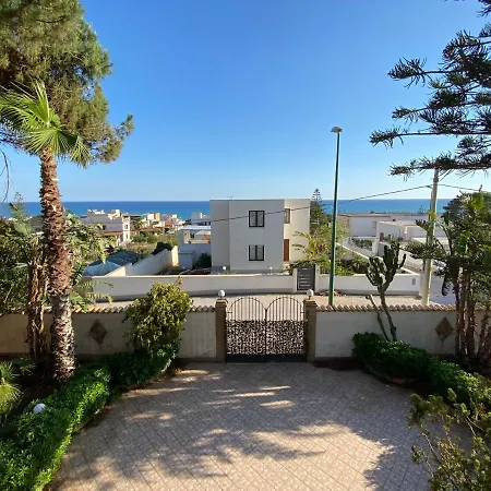 Ferienwohnung Sea View - Beautiful Private Terrace With Bbq Triscina Exterior foto
